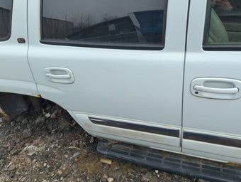 compare product 2000-2006 Gmc Yukon Passenger Rear Door Oem 1255636