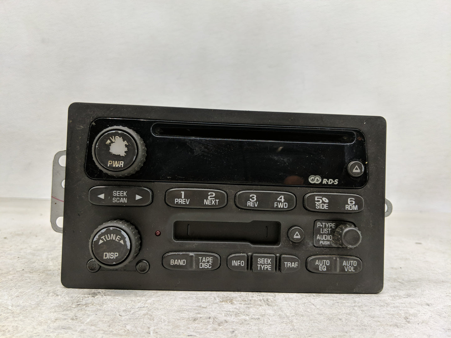 2003-2005 Gmc Yukon Radio AM FM Cd Player Receiver Replacement Fits Fits 2003 2004 2005 OEM Used Auto Parts - Oemusedautopar