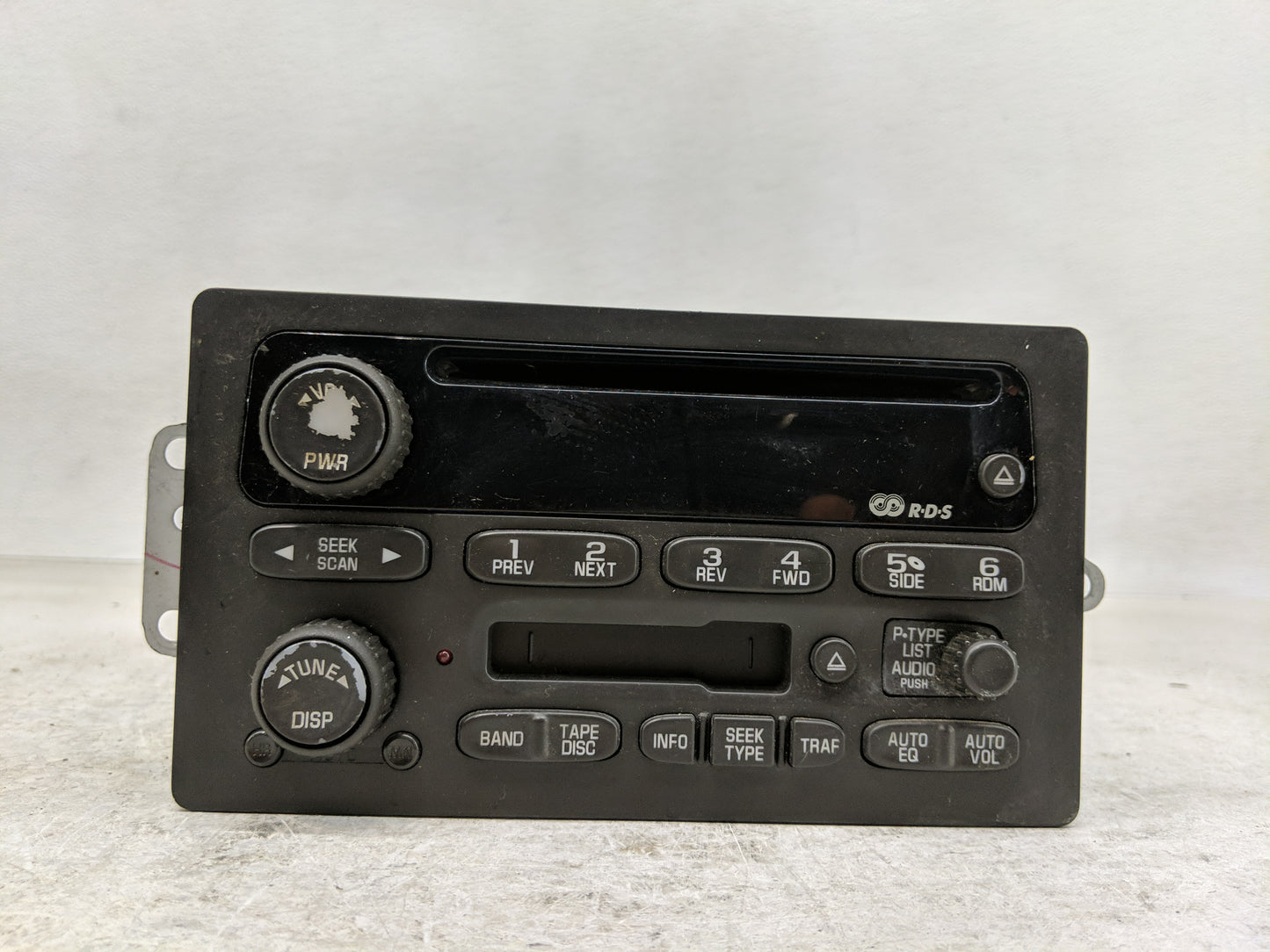 2003-2005 Gmc Yukon Radio AM FM Cd Player Receiver Replacement Fits Fits 2003 2004 2005 OEM Used Auto Parts - Oemusedautopar