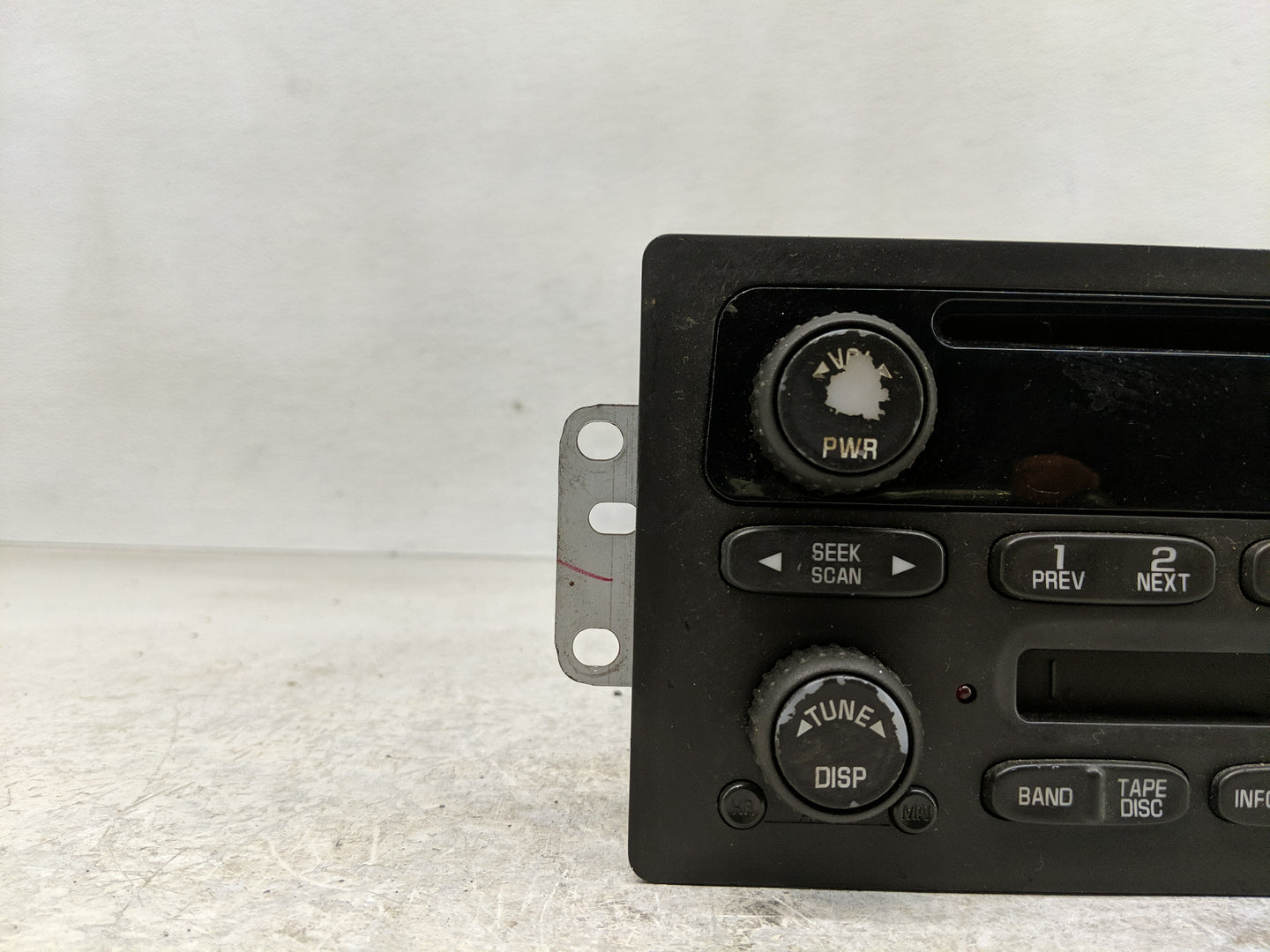 2003-2005 Gmc Yukon Radio AM FM Cd Player Receiver Replacement Fits Fits 2003 2004 2005 OEM Used Auto Parts - Oemusedautopar