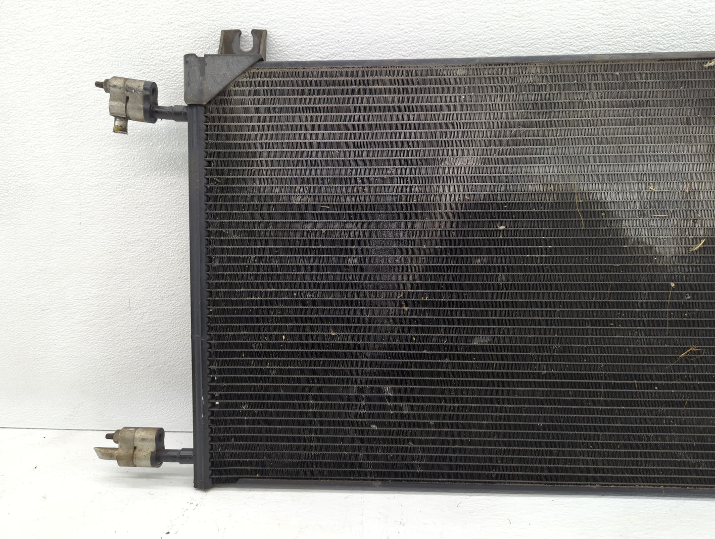Gmc Yukon Left Radiator Fan Motor Assembly - Oemusedautoparts1.com