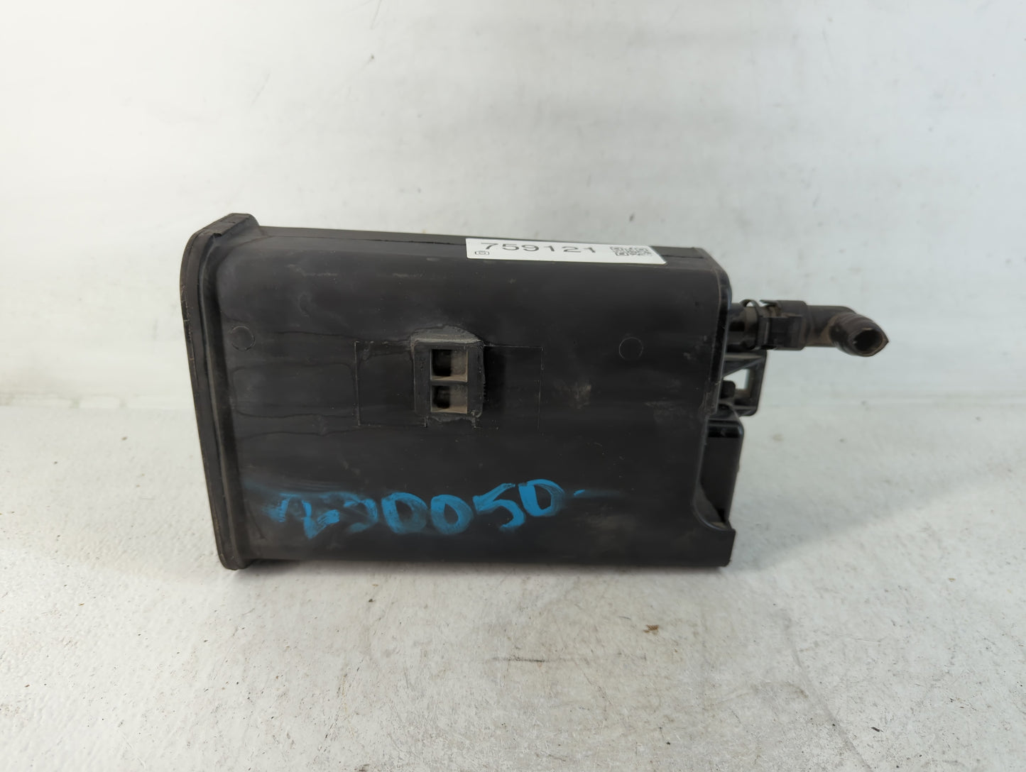 2003 Gmc Yukon Fuel Vapor Charcoal Canister 759121 - Oemusedautoparts1.com
