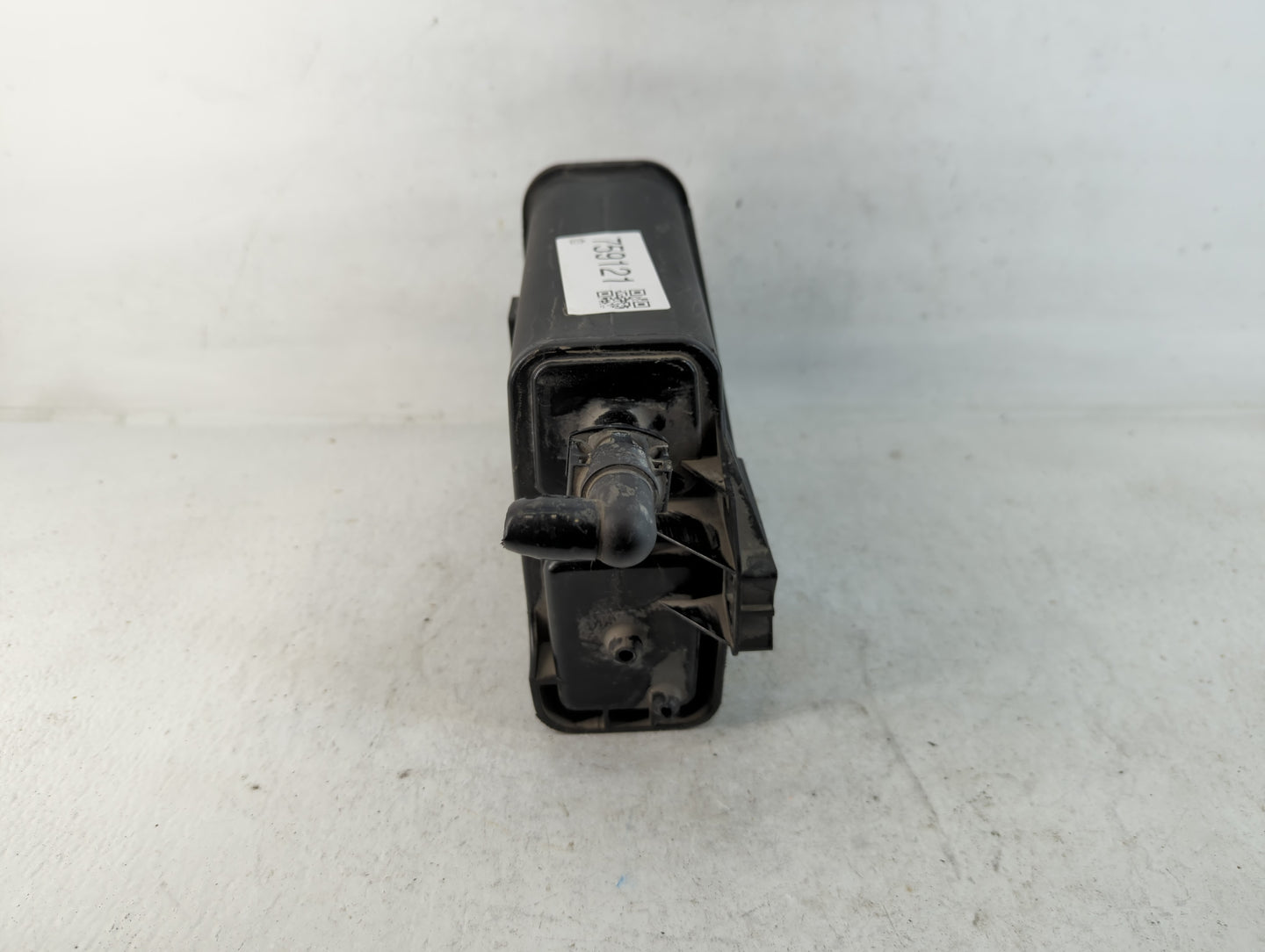 2003 Gmc Yukon Fuel Vapor Charcoal Canister 759121 - Oemusedautoparts1.com