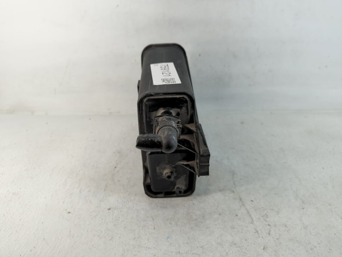 2003 Gmc Yukon Fuel Vapor Charcoal Canister 759121 - Oemusedautoparts1.com