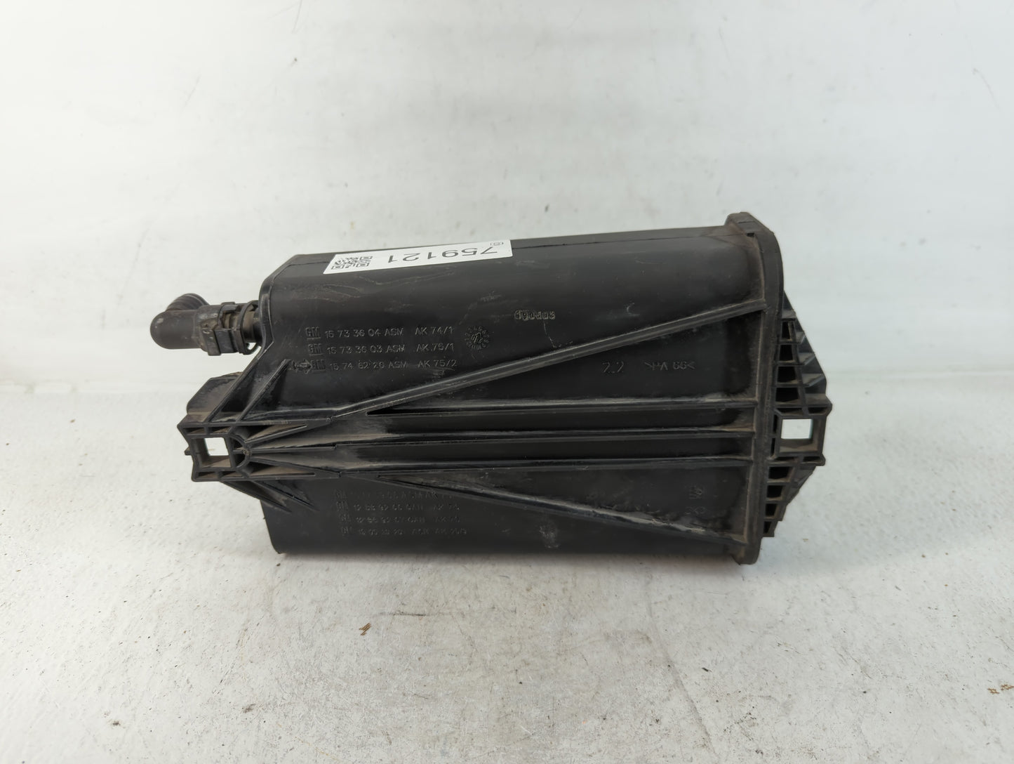2003 Gmc Yukon Fuel Vapor Charcoal Canister 759121 - Oemusedautoparts1.com