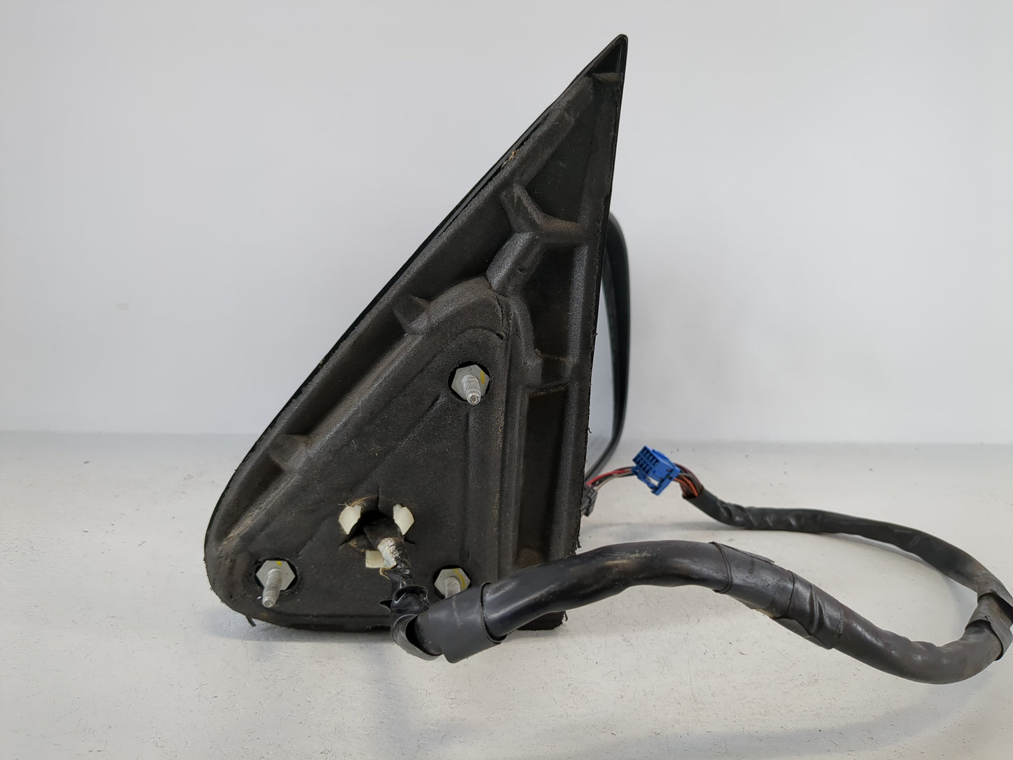 2003-2006 Gmc Yukon Xl Passenger Side View Mirror - Right Door Mirror OEM Used - Oemusedautoparts1.com