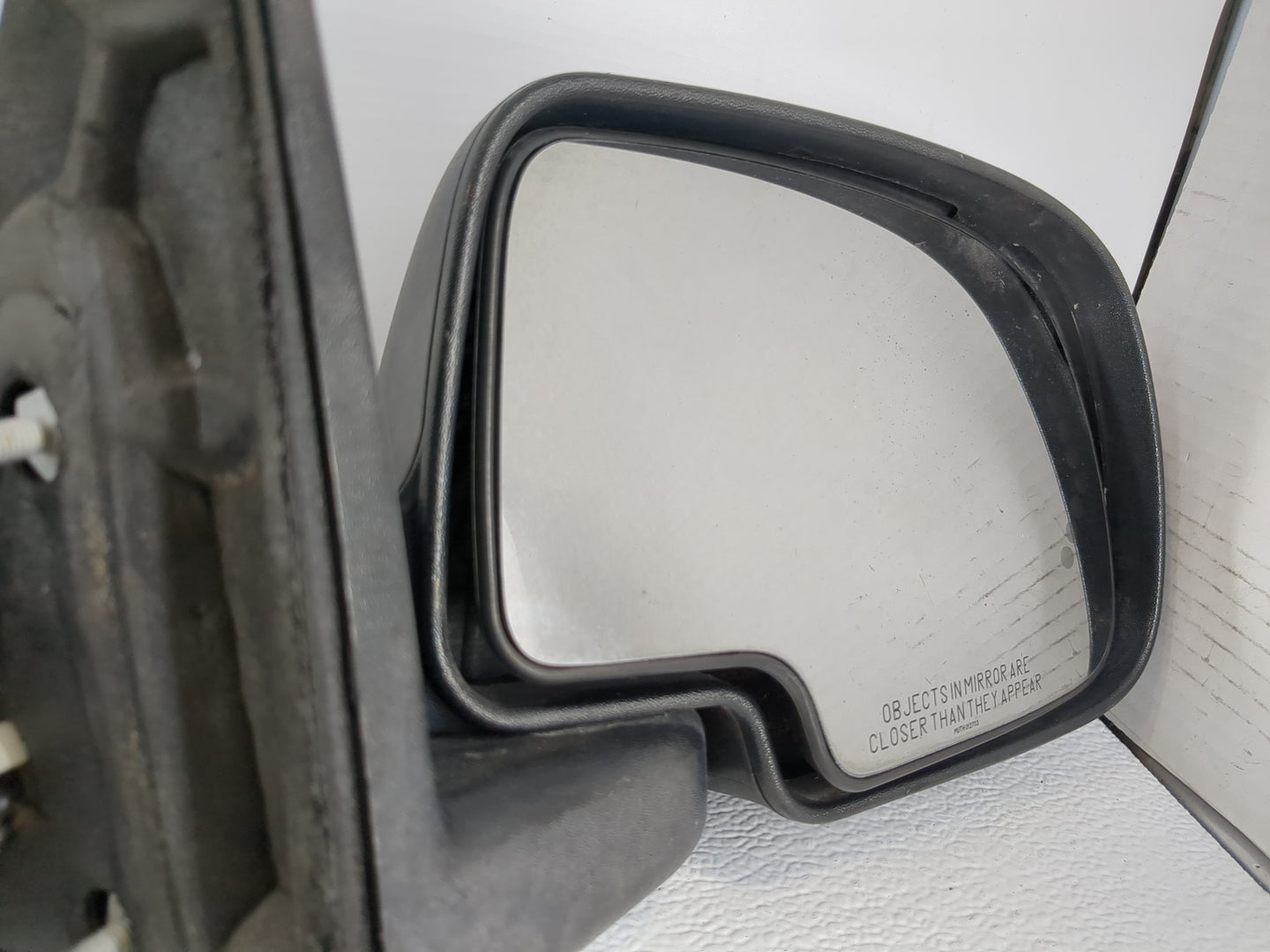 2003-2006 Gmc Yukon Xl Passenger Side View Mirror - Right Door Mirror OEM Used - Oemusedautoparts1.com