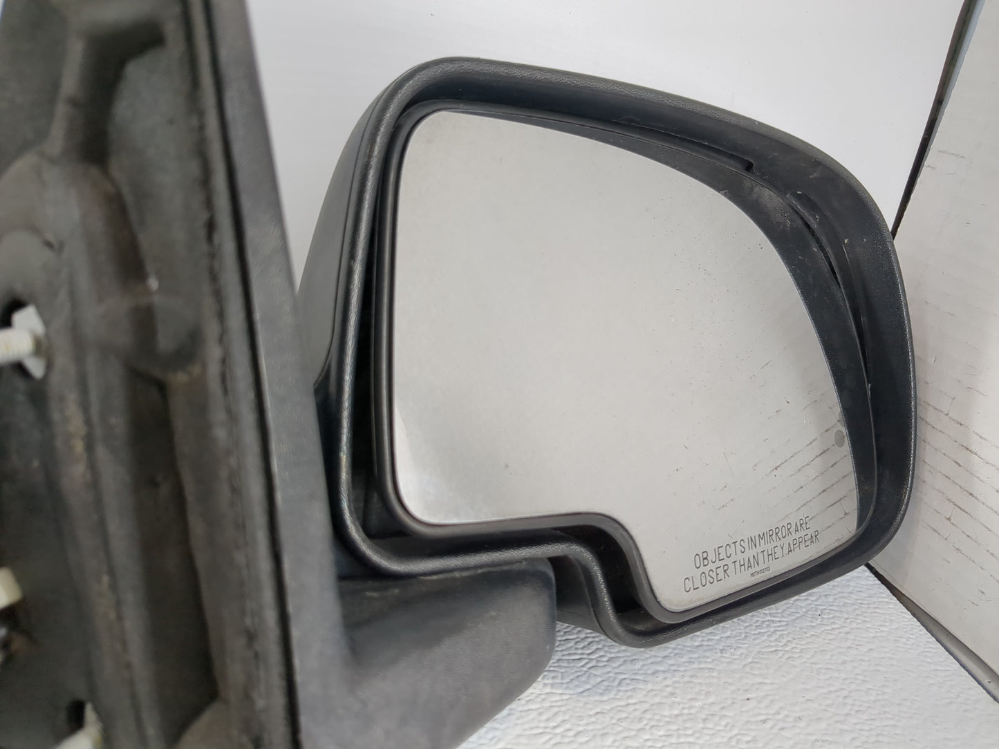 2003-2006 Gmc Yukon Xl Passenger Side View Mirror - Right Door Mirror OEM Used - Oemusedautoparts1.com