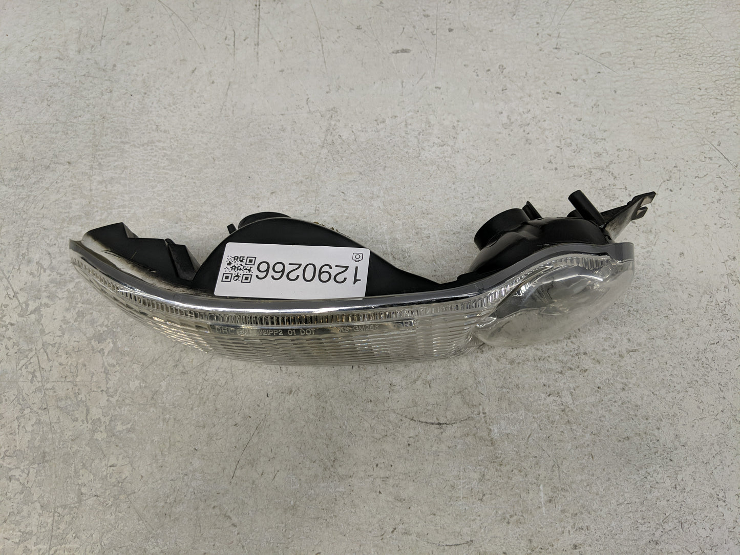 2001-2006 Gmc Yukon Xl 1500 Passenger Right Oem Front Light Lamp - Oemusedautoparts1.com