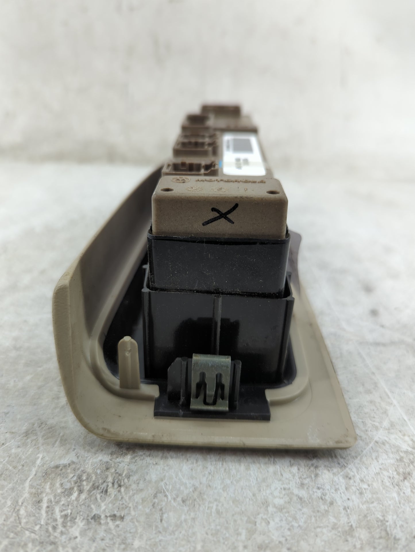 2003-2006 Gmc Yukon Xl 1500 Master Power Window Switch Replacement Driver Side Left P/N:15202852 Fits Fits 2003 2004 2005 20