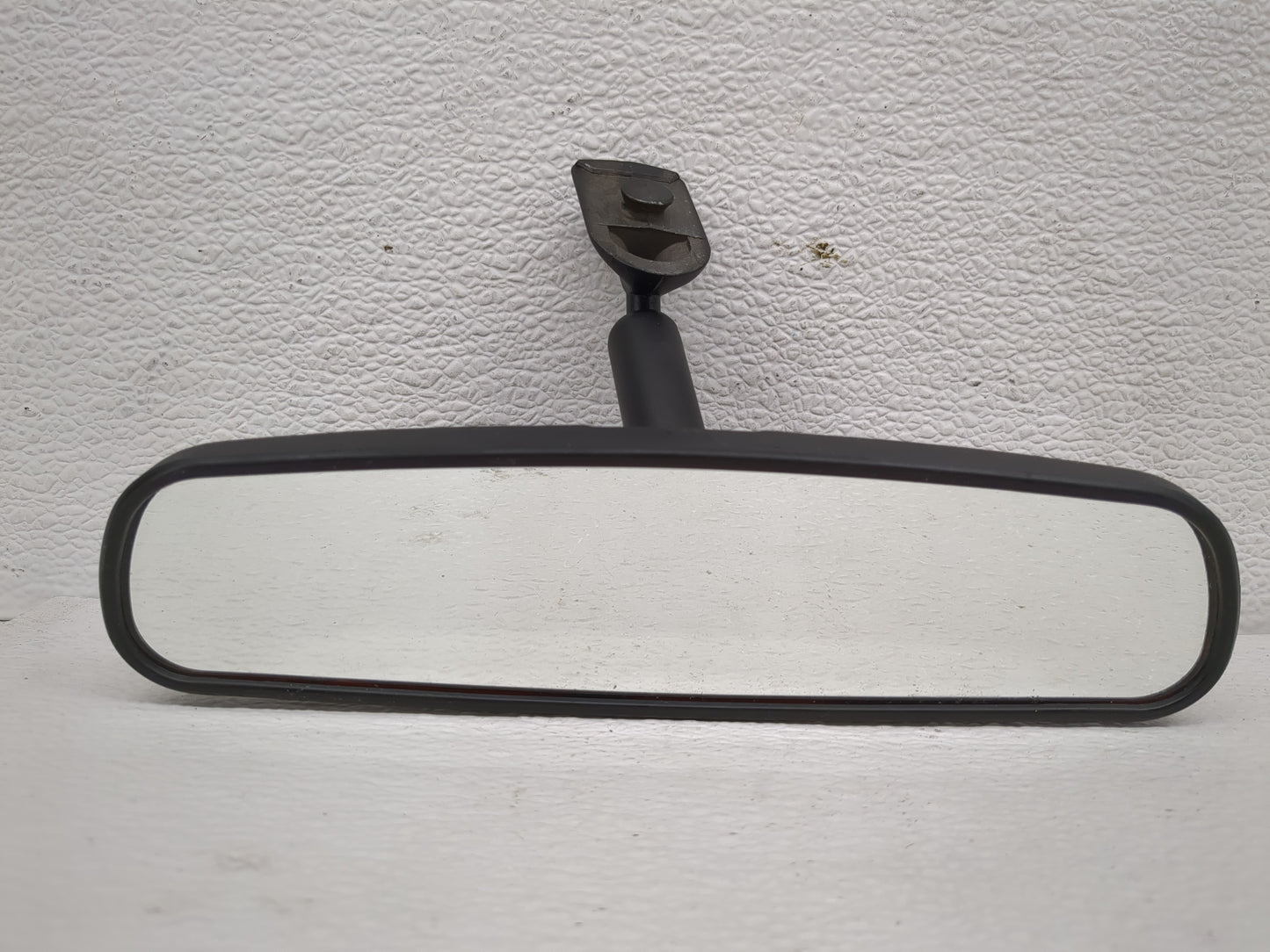 2003 Honda Accord Interior Rear View Mirror Replacement OEM P/N:E8011681 Fits OEM Used Auto Parts - Oemusedautoparts1.com