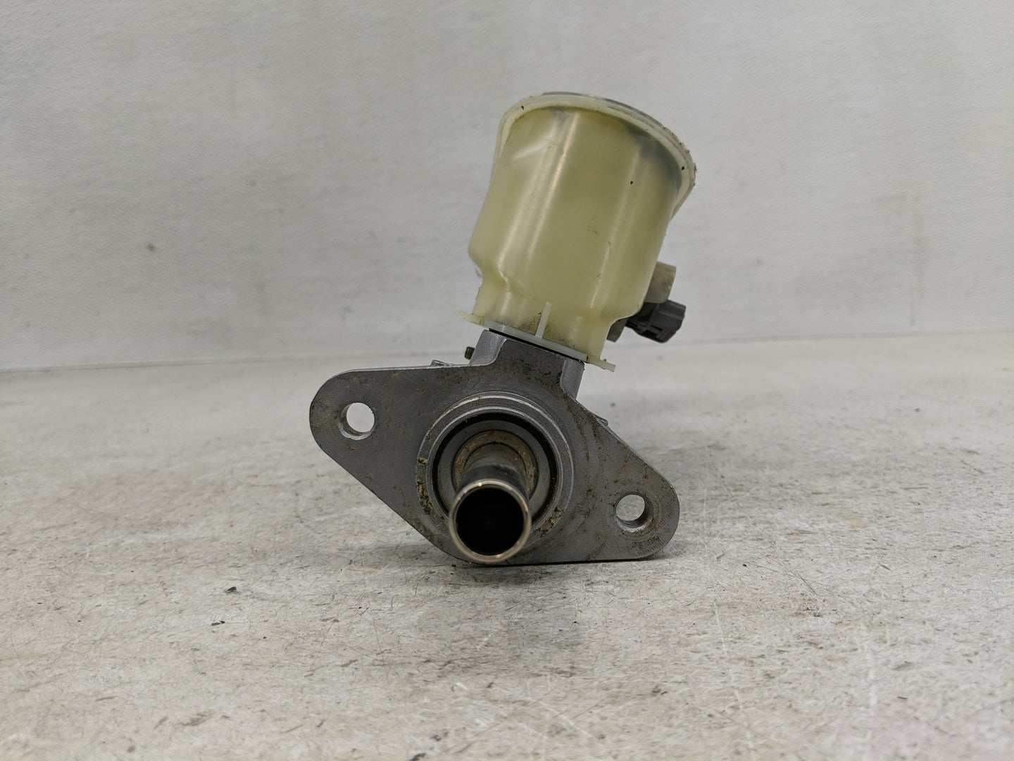 2003-2007 Honda Accord Brake Master Cylinder - Oemusedautoparts1.com