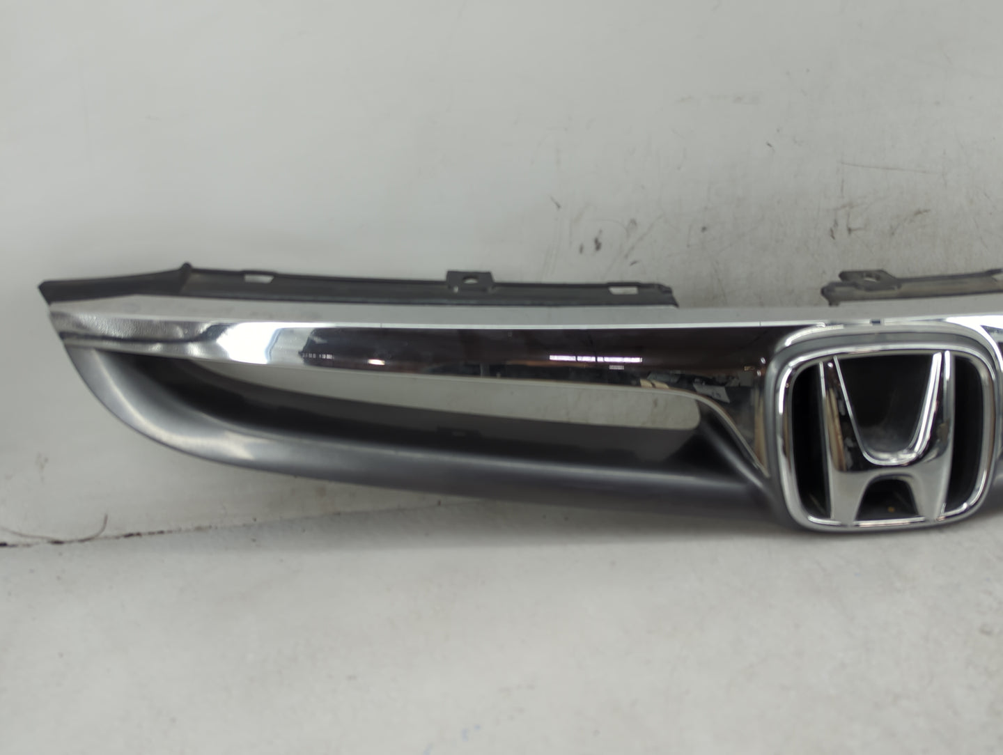 2003-2005 Honda Accord Front Grille Bumper Not Included - Oemusedautoparts1.com