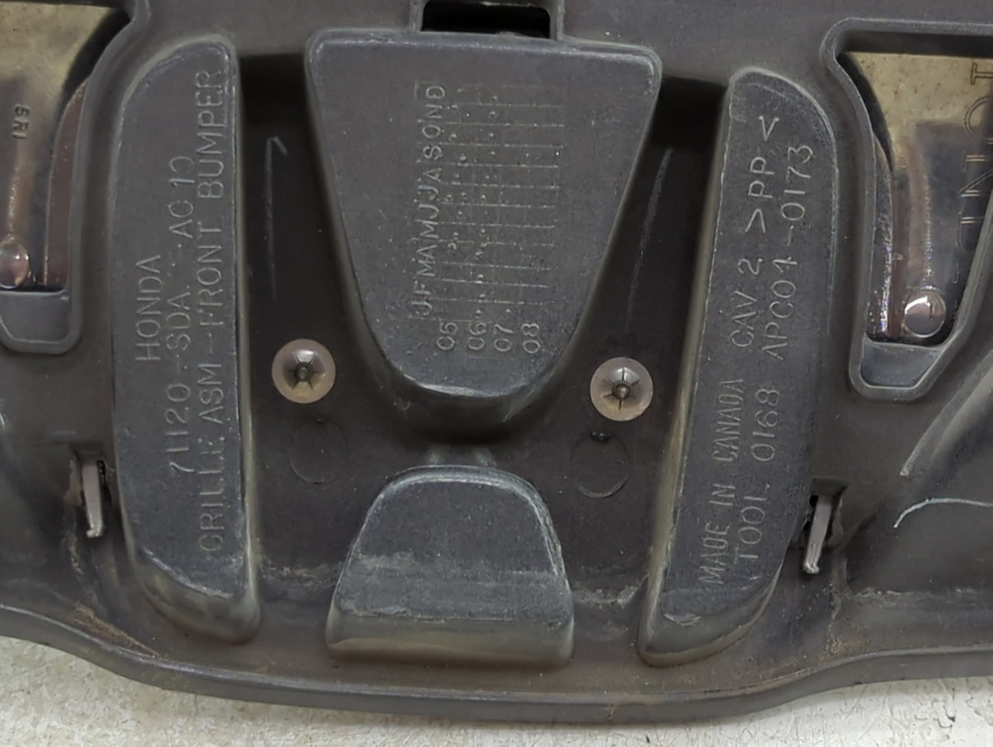 2003-2005 Honda Accord Front Grille Bumper Not Included - Oemusedautoparts1.com