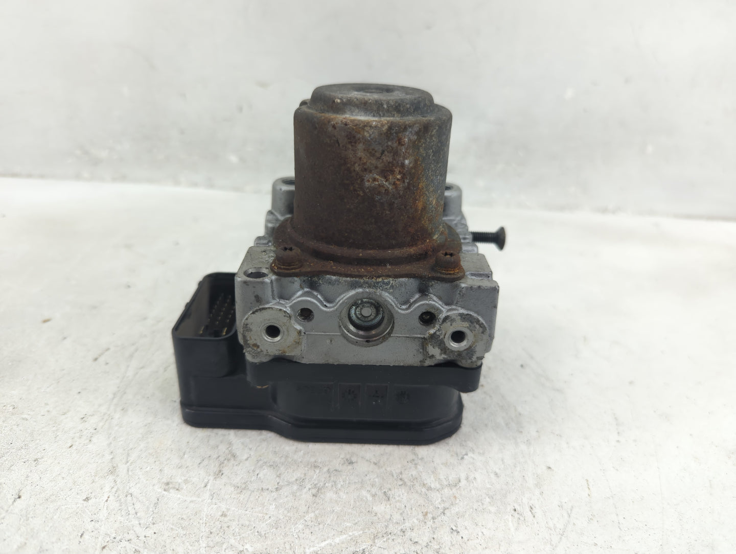 2003-2004 Honda Accord ABS Pump Control Module Replacement Fits Fits 2003 2004 OEM Used Auto Parts - Oemusedautoparts1.com