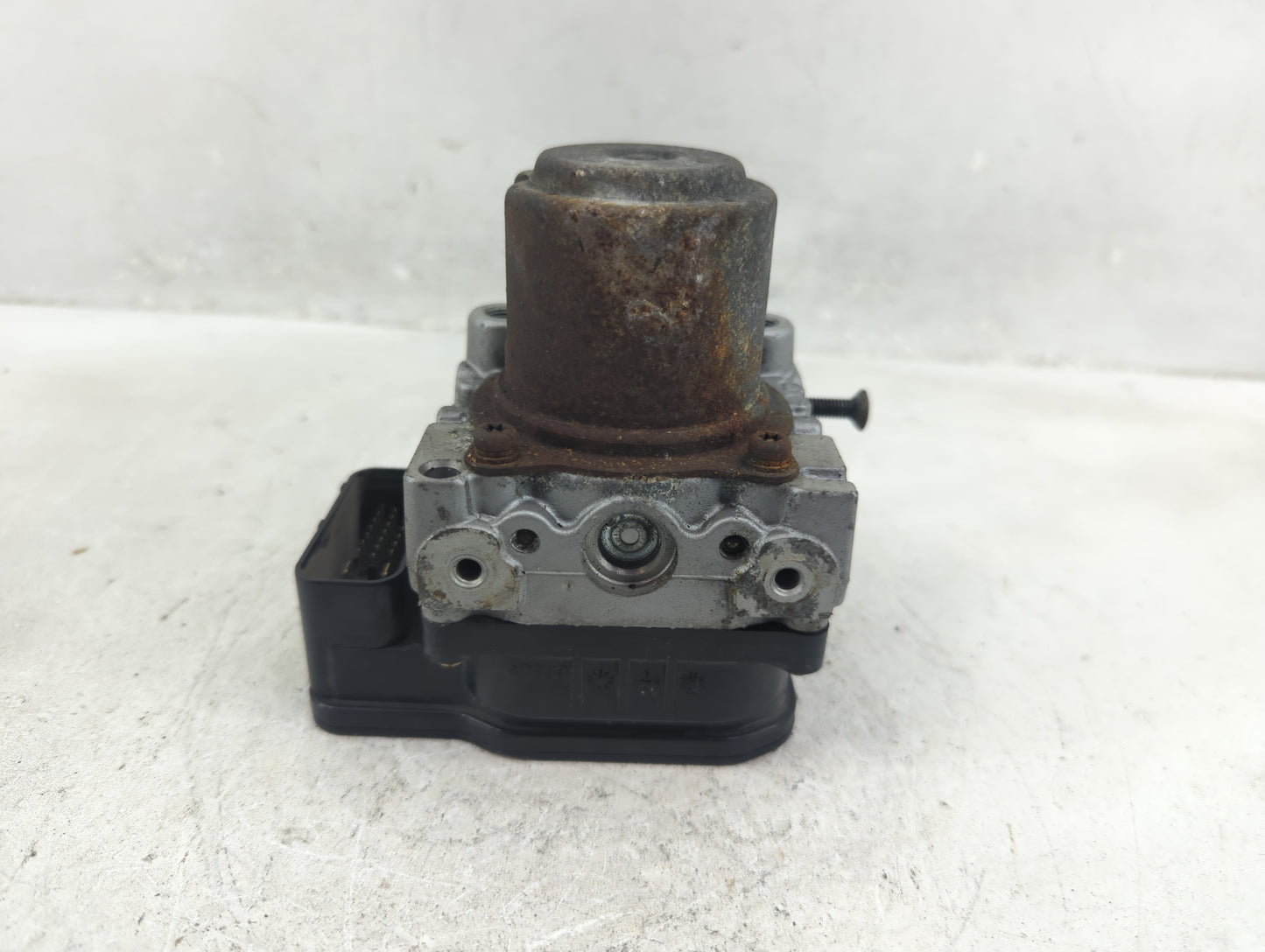 2003-2004 Honda Accord ABS Pump Control Module Replacement Fits Fits 2003 2004 OEM Used Auto Parts - Oemusedautoparts1.com