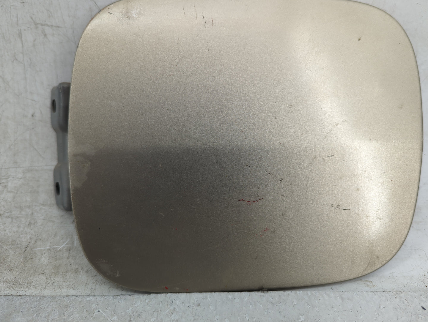 2003 Honda Accord Fuel Tank Door Lid Gas Tank White Gold - Oemusedautoparts1.com