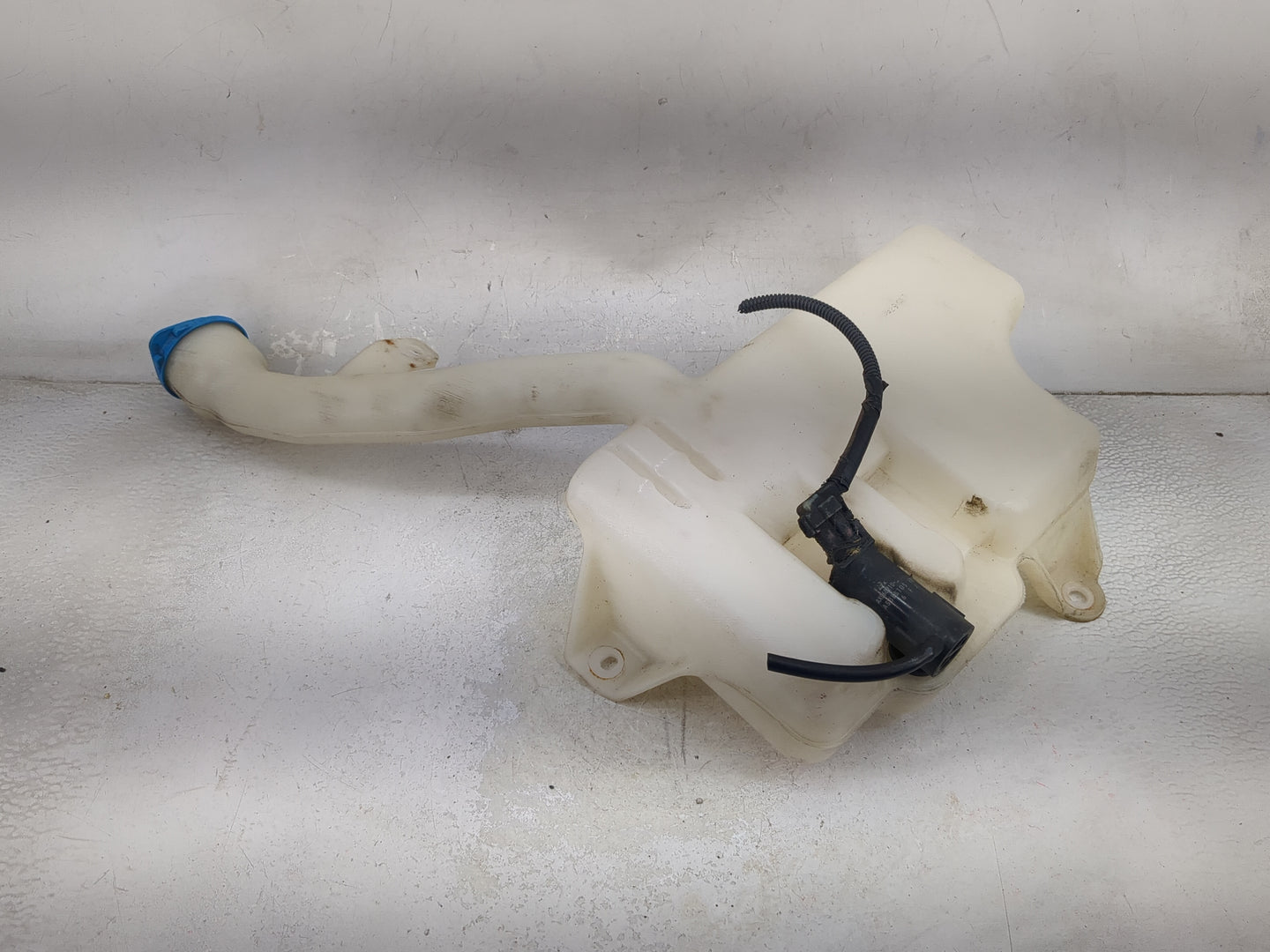 2003-2007 Honda Accord Windshield Washer Fluid Reservoir Bottle Oem 1474024 - Oemusedautoparts1.com