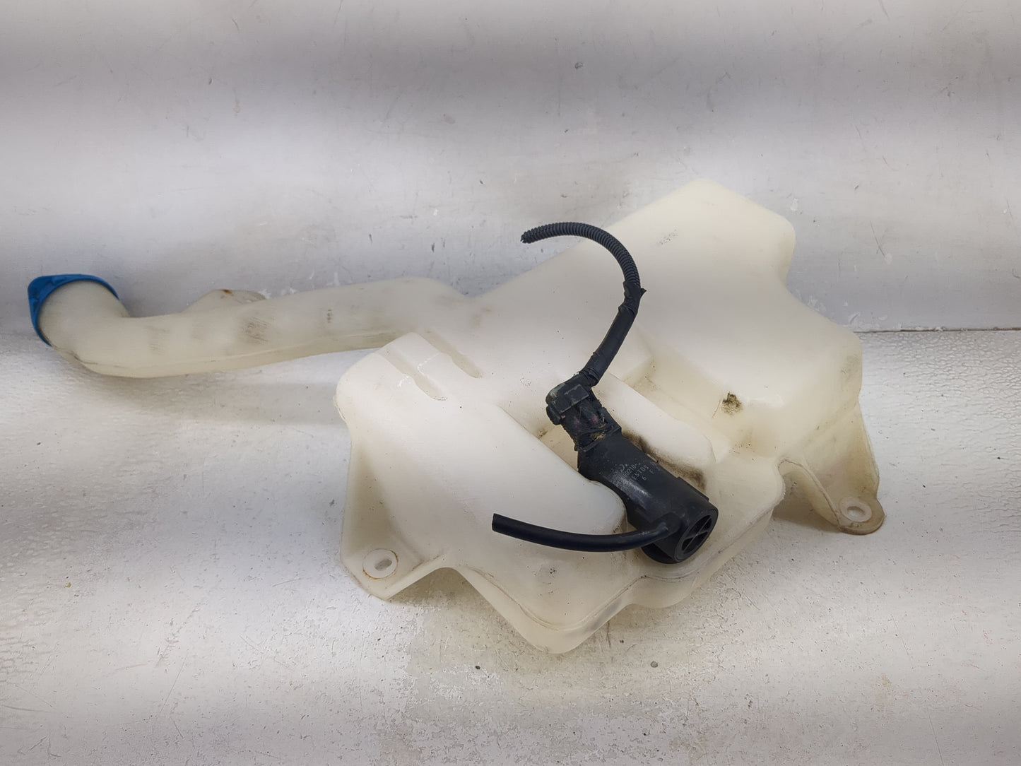 2003-2007 Honda Accord Windshield Washer Fluid Reservoir Bottle Oem 1474024 - Oemusedautoparts1.com