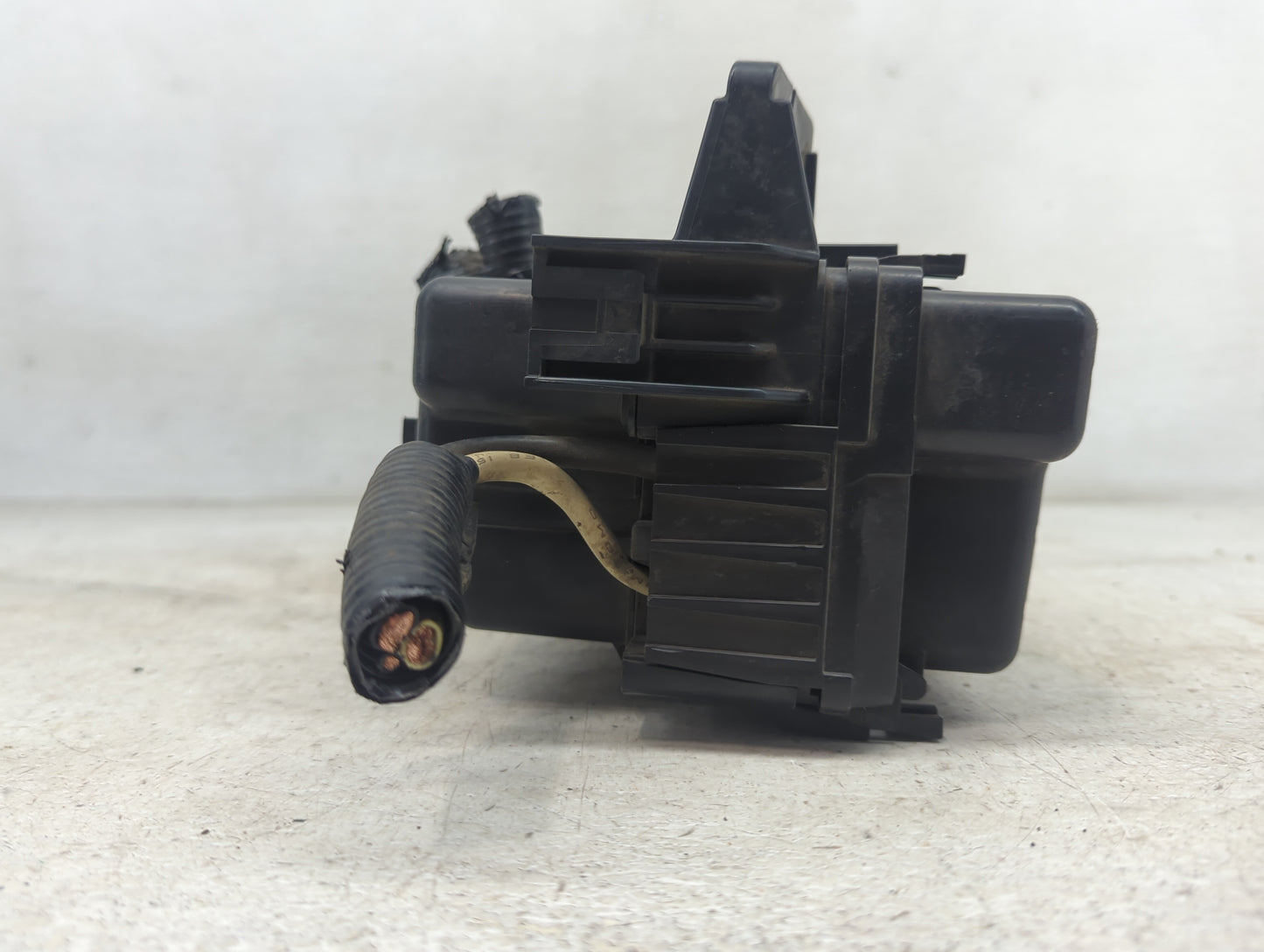2003 Honda Accord Fusebox Fuse Box Panel Relay Module Fits OEM Used Auto Parts - Oemusedautoparts1.com
