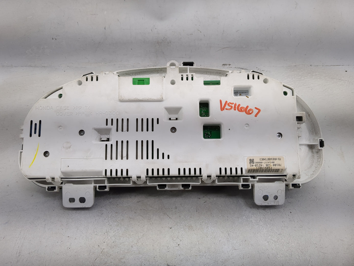 2003-2005 Honda Accord Instrument Cluster Speedometer Gauges P/N:78100-SDB-A210-M1 FB-HR0300073M0C0 Miles: Fits OEM Used Aut