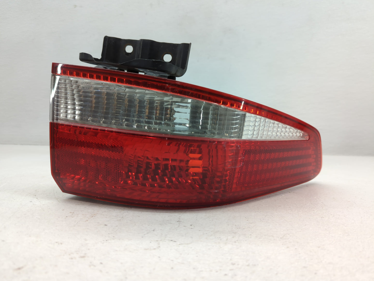 2003-2004 Honda Accord Tail Light Assembly Passenger Right OEM P/N:W21/5W 7443 Fits Fits 2003 2004 OEM Used Auto Parts - Oem
