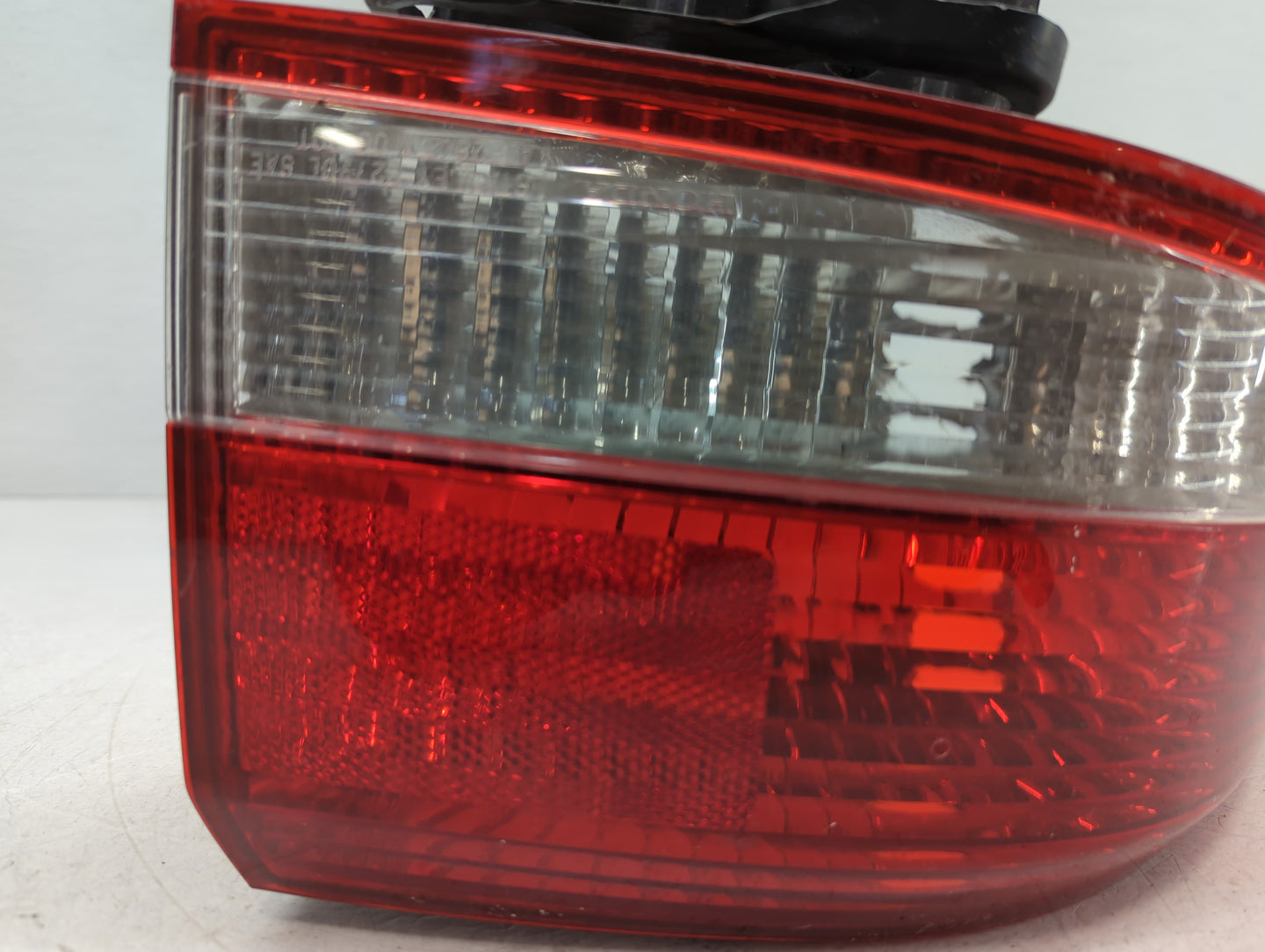 2003-2004 Honda Accord Tail Light Assembly Passenger Right OEM P/N:W21/5W 7443 Fits Fits 2003 2004 OEM Used Auto Parts - Oem