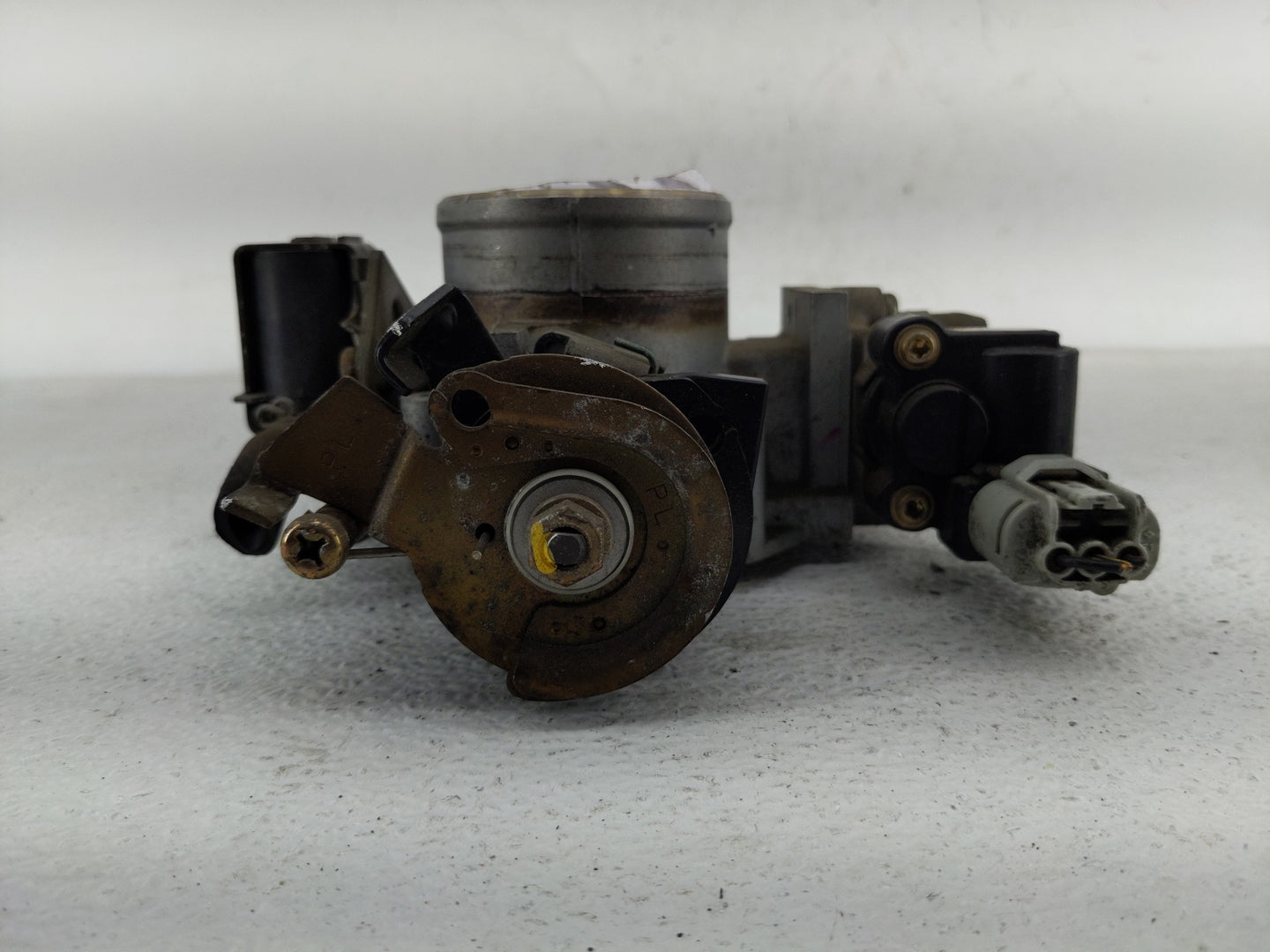 2001-2005 Honda Civic Throttle Body P/N:MX136200 Fits Fits 2001 2002 2003 2004 2005 OEM Used Auto Parts - Oemusedautoparts1.