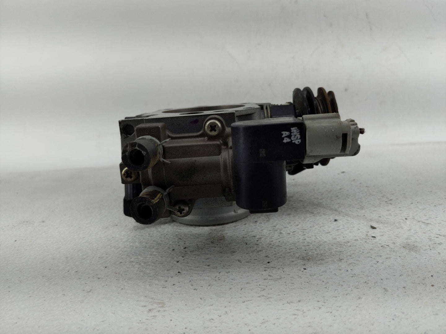 2001-2005 Honda Civic Throttle Body P/N:MX136200 Fits Fits 2001 2002 2003 2004 2005 OEM Used Auto Parts - Oemusedautoparts1.