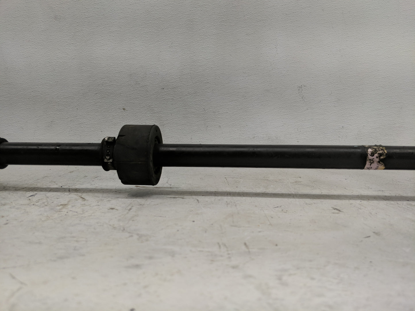 2001-2005 Honda Civic Axle Shaft Front Driver Cv C/v - Oemusedautoparts1.com