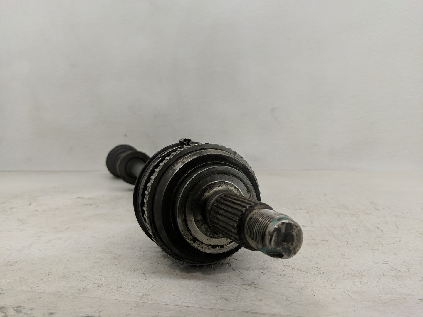 2001-2005 Honda Civic Axle Shaft Front Driver Cv C/v - Oemusedautoparts1.com