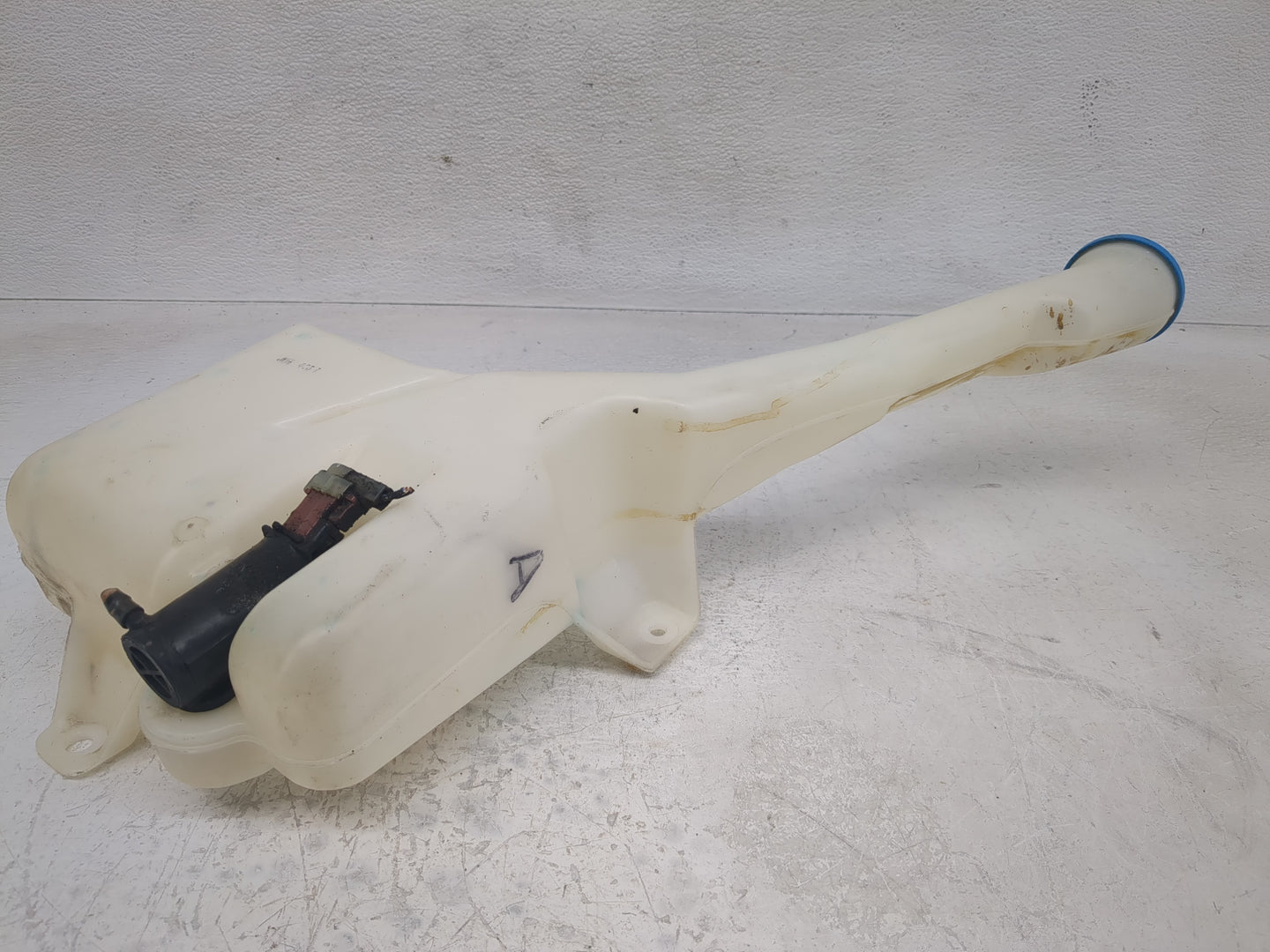 2001-2003 Honda Civic Windshield Washer Fluid Reservoir Bottle Oem - Oemusedautoparts1.com