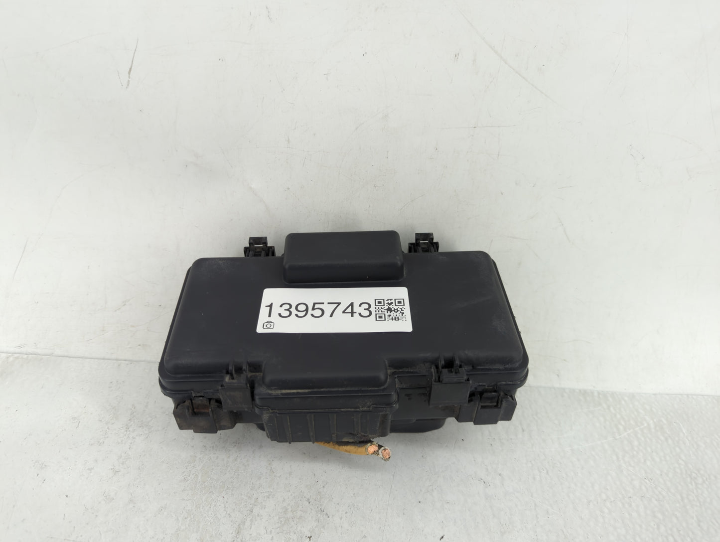 2001-2005 Honda Civic Fusebox Fuse Box Panel Relay Module Fits Fits 2001 2002 2003 2004 2005 OEM Used Auto Parts - Oemusedau