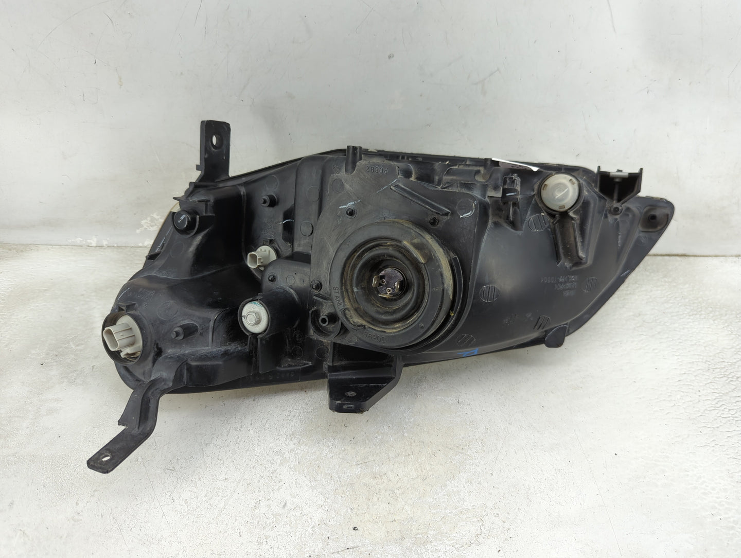2003 Honda Civic Passenger Right Oem Head Light Headlight Lamp - Oemusedautoparts1.com
