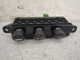 compare product 2001-2004 Honda Civic Climate Control Module Temperature AC/Heater Replacement P/N:0553K NH-365L Fits Fits 2001 2002 2003 2004 OEM Used Auto Parts