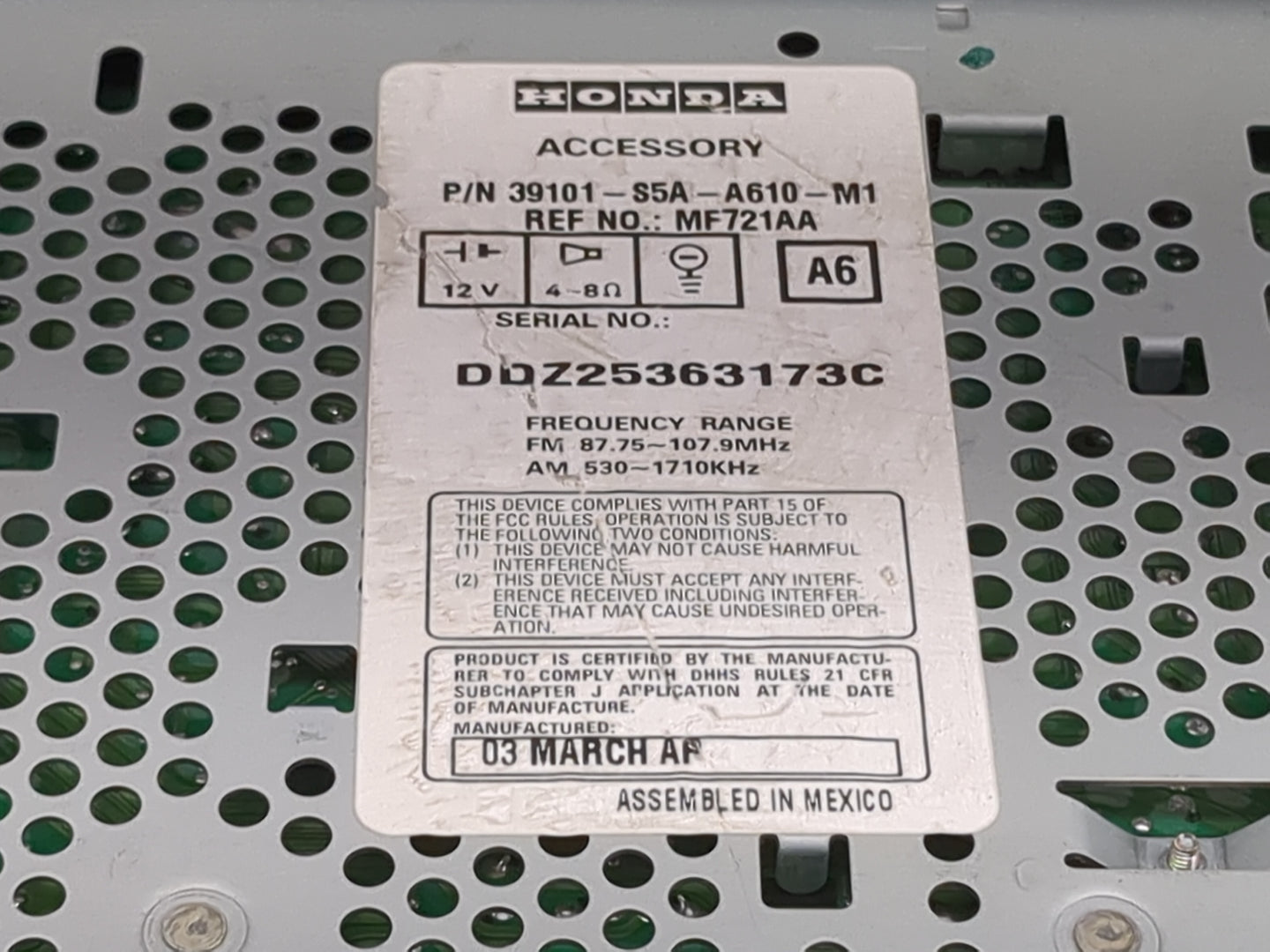 2001-2002 Honda Civic Radio AM FM Cd Player Receiver Replacement P/N:39101-S5A-A610-M1 MF721AA Fits Fits 2001 2002 OEM Used 
