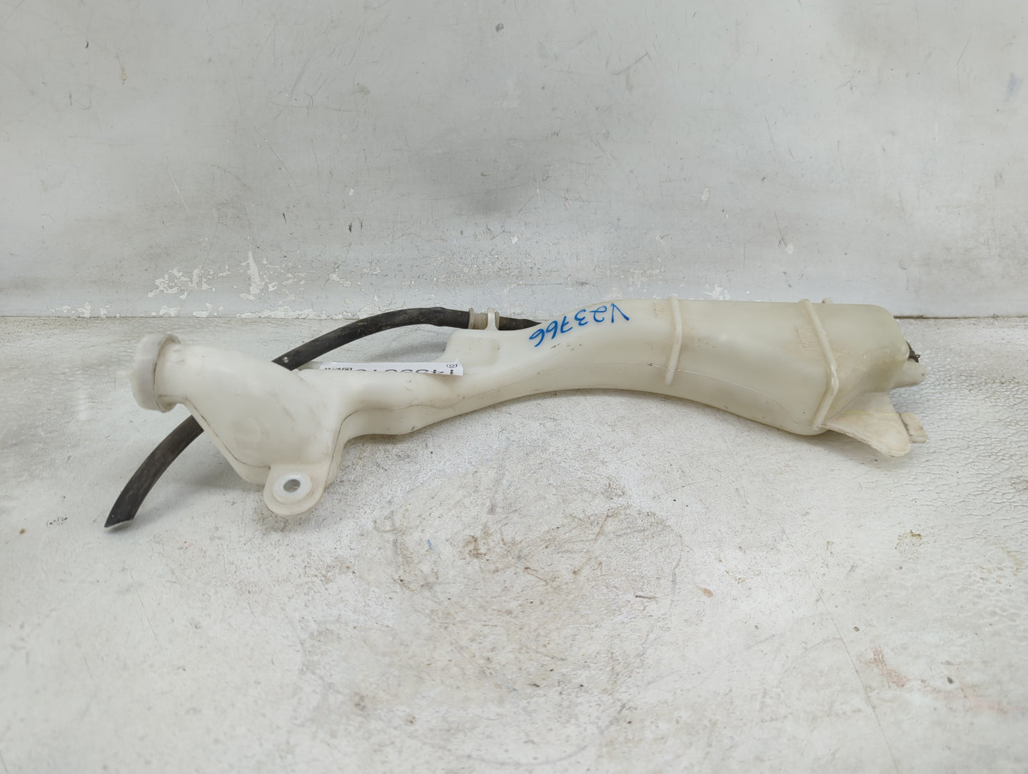 2001-2005 Honda Civic Radiator Coolant Overflow Expansion Tank Bottle - Oemusedautoparts1.com