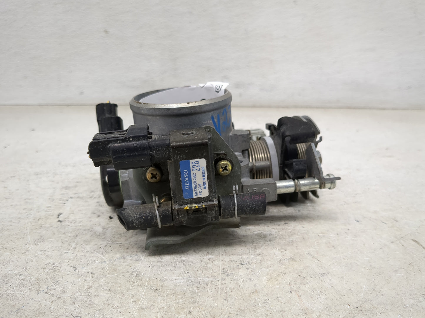 2001-2005 Honda Civic Throttle Body P/N:MX136200-2262 Fits Fits 2001 2002 2003 2004 2005 OEM Used Auto Parts - Oemusedautopa