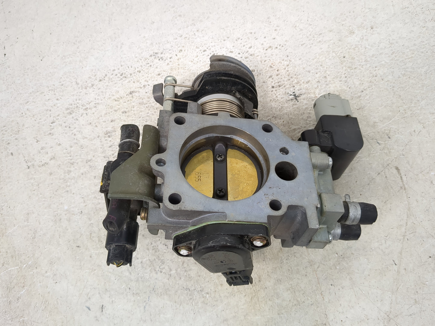 2001-2005 Honda Civic Throttle Body P/N:MX136200-2262 Fits Fits 2001 2002 2003 2004 2005 OEM Used Auto Parts - Oemusedautopa