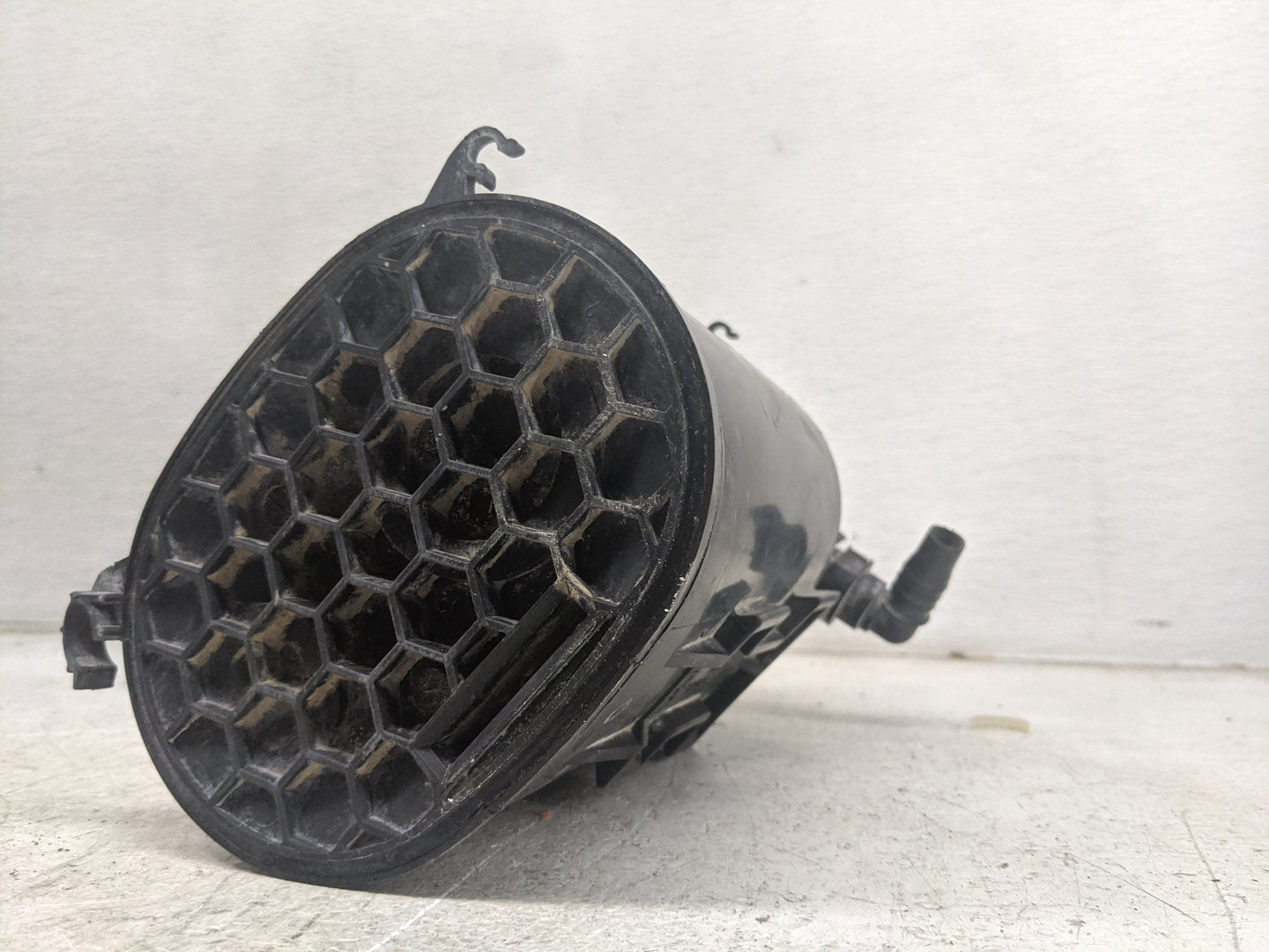 2003 Honda Civic Fuel Vapor Charcoal Canister - Oemusedautoparts1.com