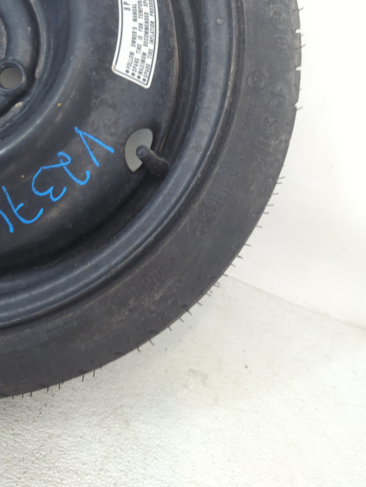 2003-2005 Honda Civic Spare Donut Tire Wheel Rim Oem 1498497 - Oemusedautoparts1.com