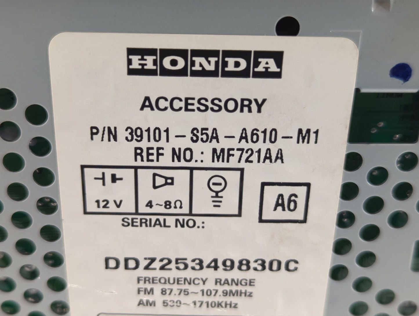 2003 Honda Civic Radio AM FM Cd Player Receiver Replacement P/N:39101-S5A-A610-M1 Fits OEM Used Auto Parts - Oemusedautopart