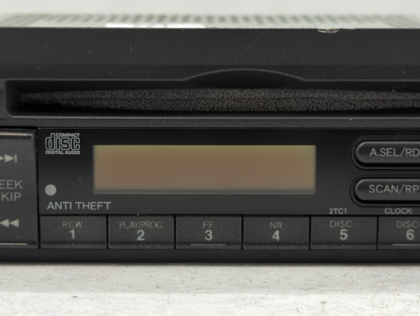 2003 Honda Civic Am Fm Cd Player Radio Receiver - Oemusedautoparts1.com
