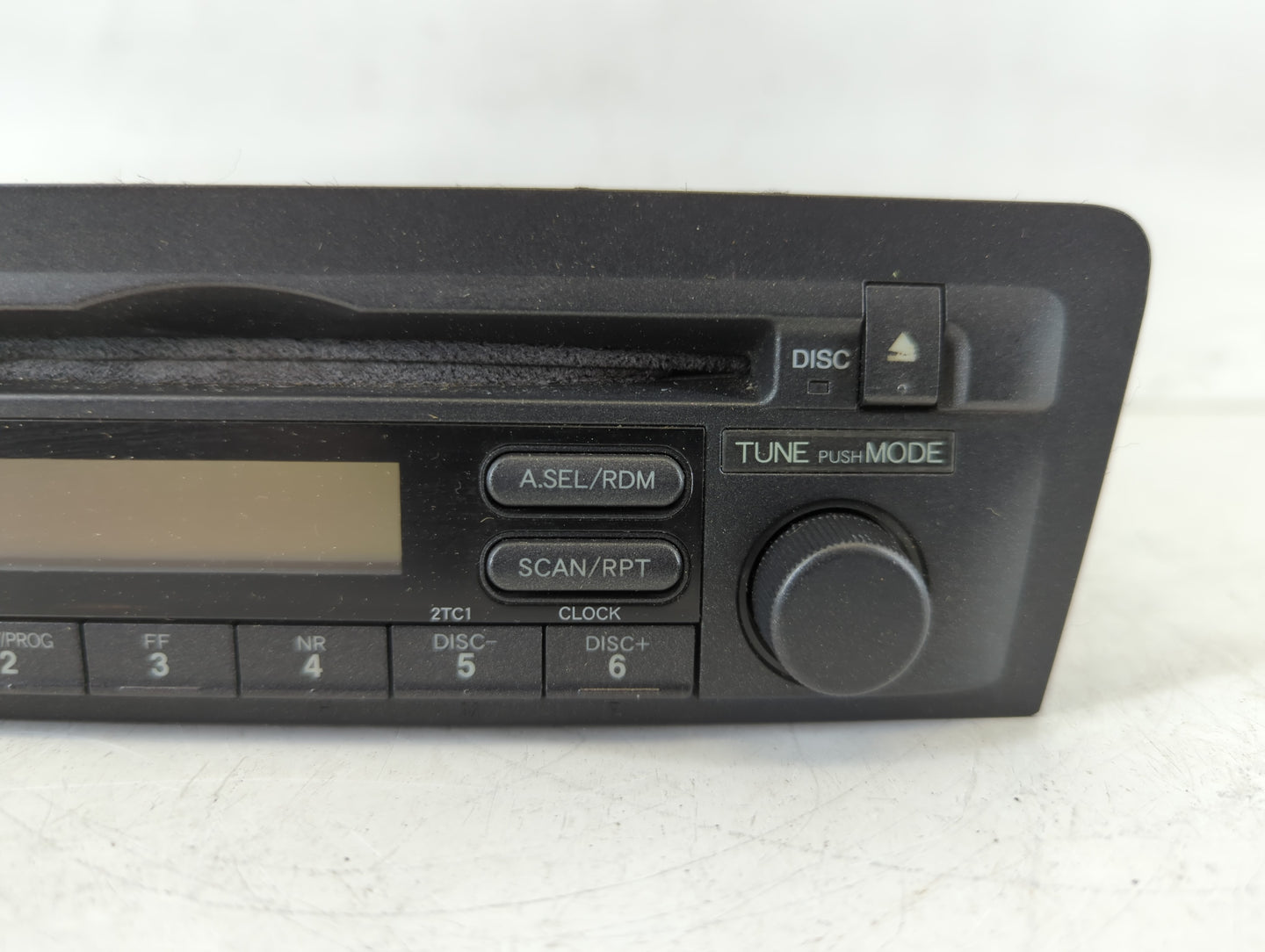 2003 Honda Civic Am Fm Cd Player Radio Receiver - Oemusedautoparts1.com