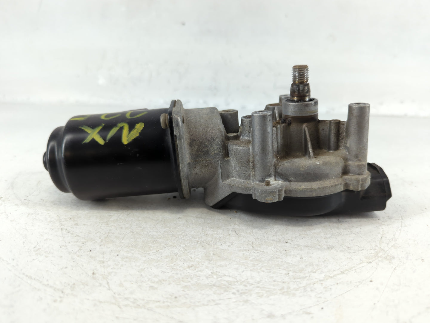 2001-2005 Honda Civic Front Windshield Wiper Motor Fits Fits 2001 2002 2003 2004 2005 OEM Used Auto Parts - Oemusedautoparts