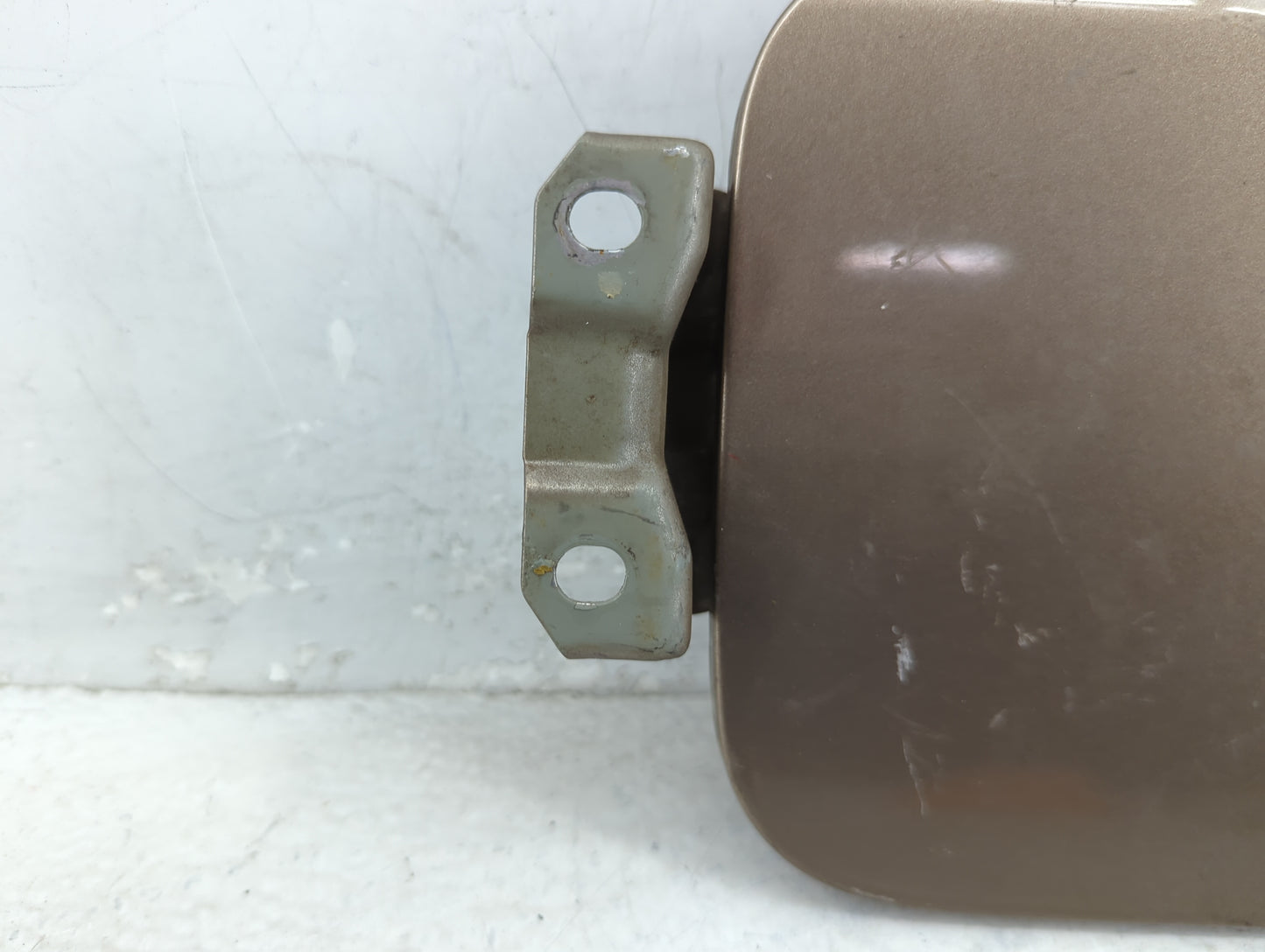2003 Honda Cr-v Fuel Tank Door Lid Gas Tank - Oemusedautoparts1.com