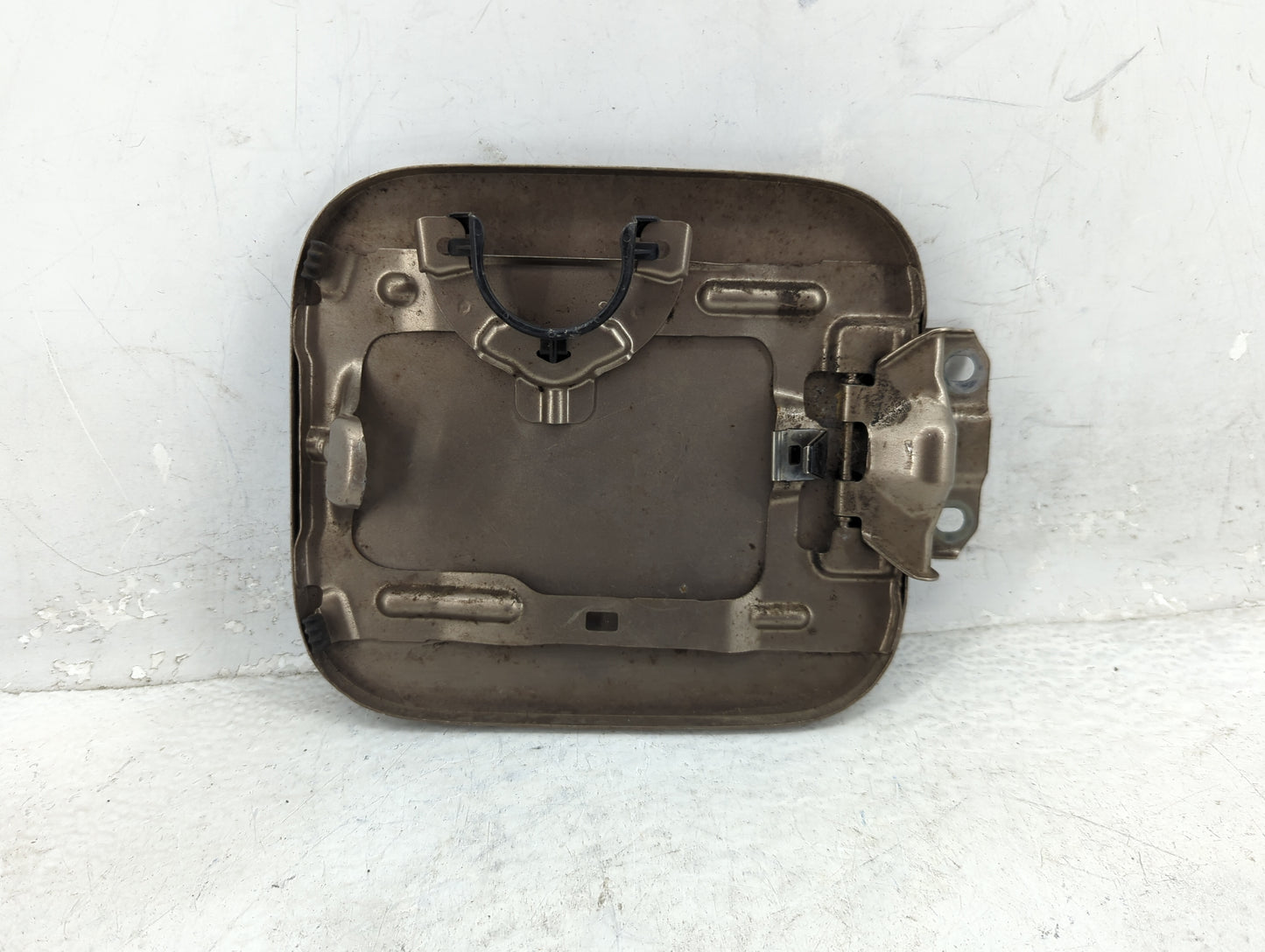 2003 Honda Cr-v Fuel Tank Door Lid Gas Tank - Oemusedautoparts1.com