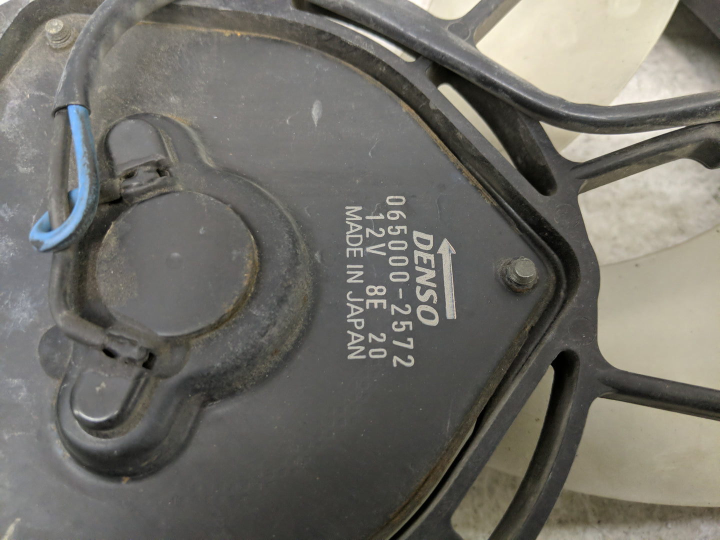 2003-2006 Honda Element Electric Radiator Cooling Fan Motor Assembly P/N:065000-2572 Fits Fits 2003 2004 2005 2006 OEM Used 