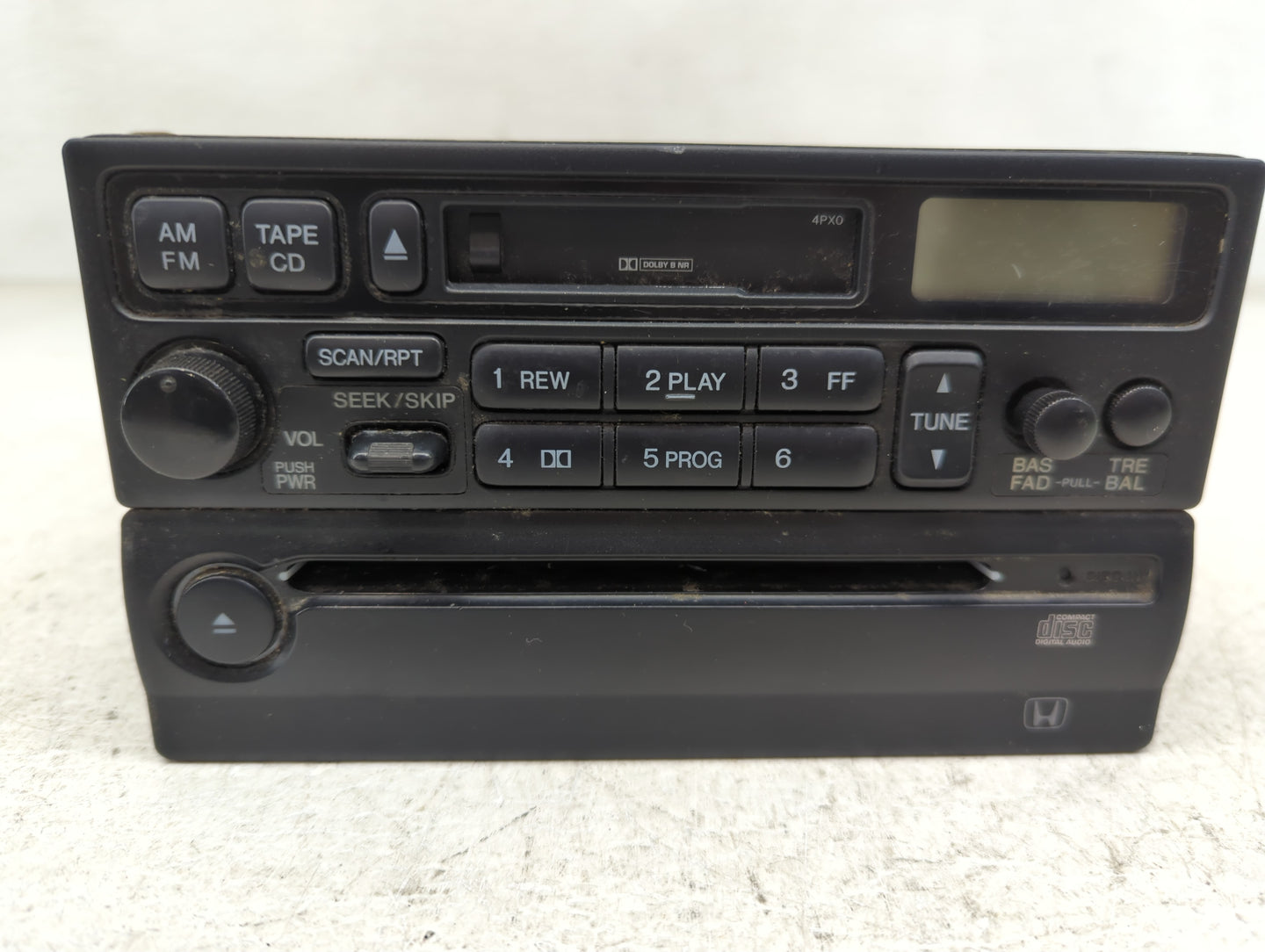 1999-2004 Honda Odyssey Radio AM FM Cd Player Receiver Replacement Fits Fits 1999 2000 2001 2002 2003 2004 OEM Used Auto Par