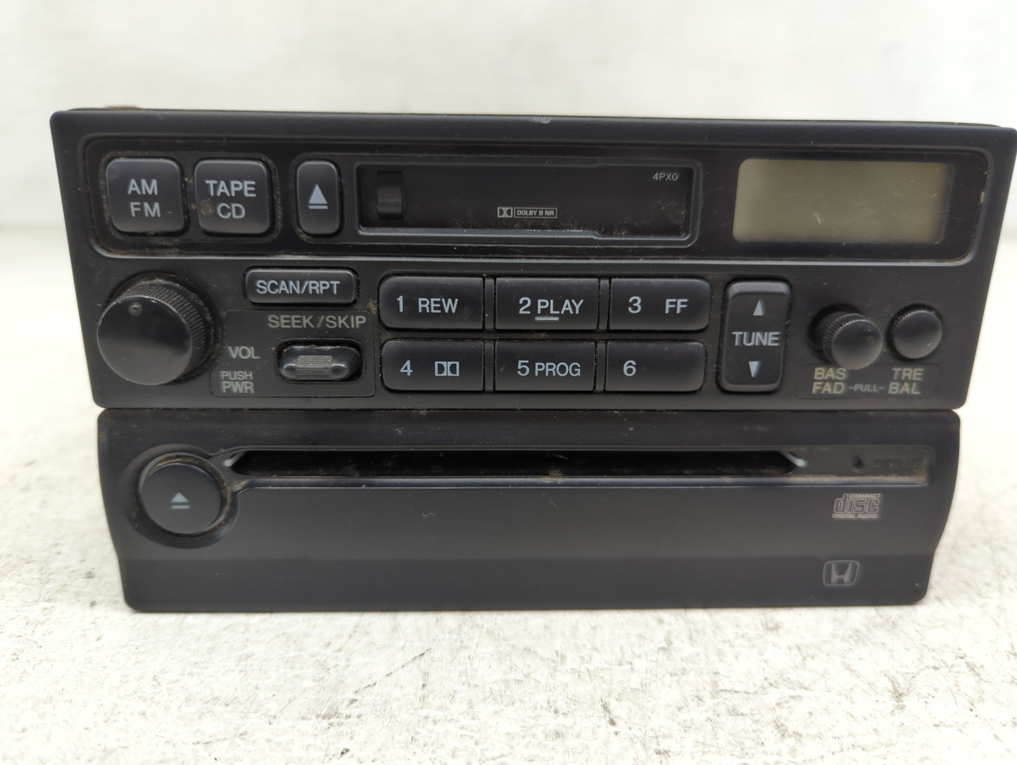 1999-2004 Honda Odyssey Radio AM FM Cd Player Receiver Replacement Fits Fits 1999 2000 2001 2002 2003 2004 OEM Used Auto Par